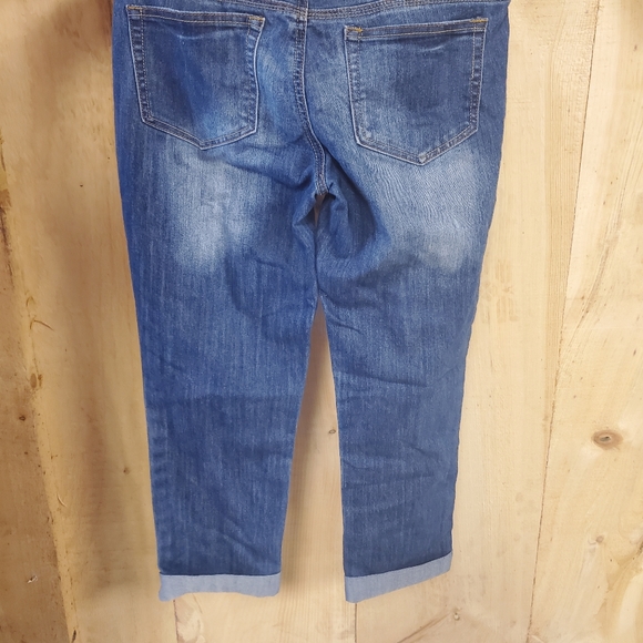 Womens Capris - Picture 4 of 4